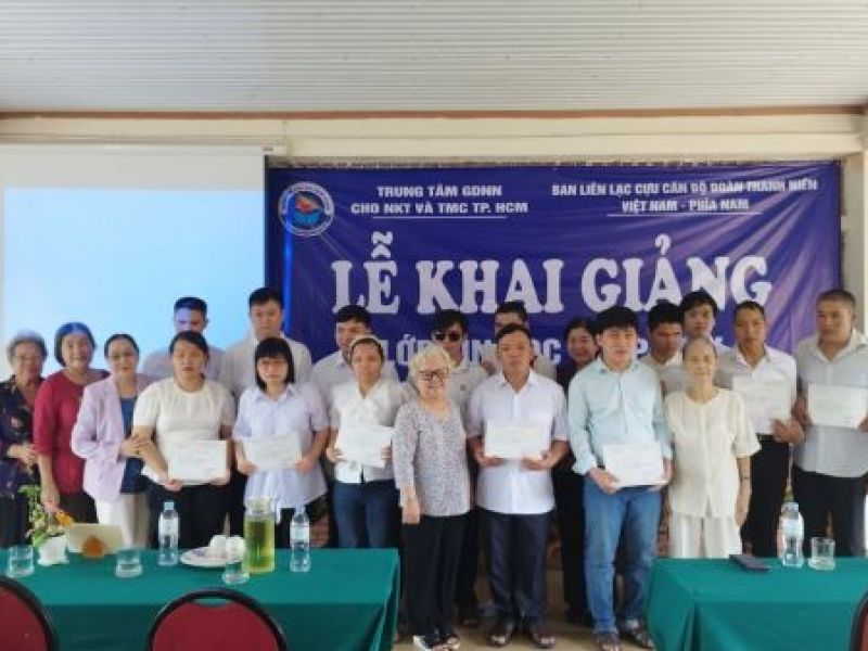 Thành Hội Tp. Hồ Chí Minh: Khai giảng lớp dạy nghề tin học cho người khuyết tật