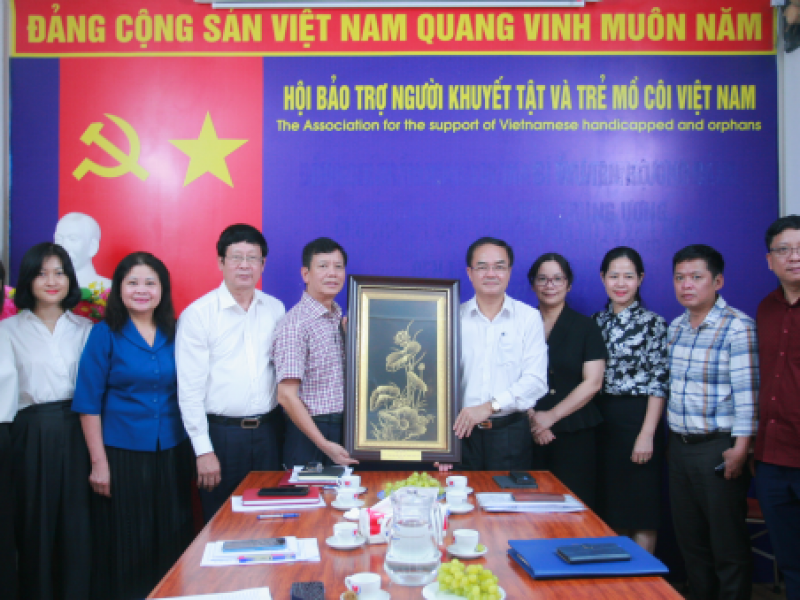 Đoàn công tác của Bộ Nội vụ thăm và làm việc với Hội Bảo trợ người khuyết tật và trẻ mồ côi Việt Nam