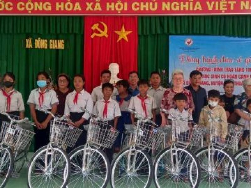 Tỉnh Hội Bình Thuận: Trao tặng 100 xe đạp cho học sinh có hoàn cảnh khó khăn