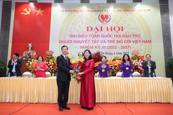 Bí thư Trung ương Đảng, Trưởng ban Dân vận Trung ương dự Đại hội đại biểu  Hội Bảo trợ NKT&TMC Việt Nam lần thứ VI (4/2022)