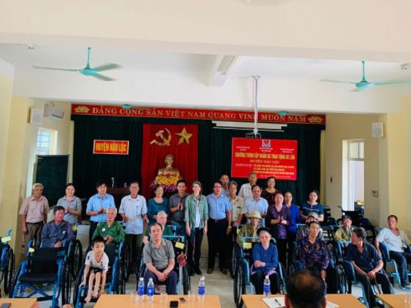 Trung ương Hội: Tập huấn, trao tặng xe lăn tại huyện Hậu Lộc, Thanh Hoá