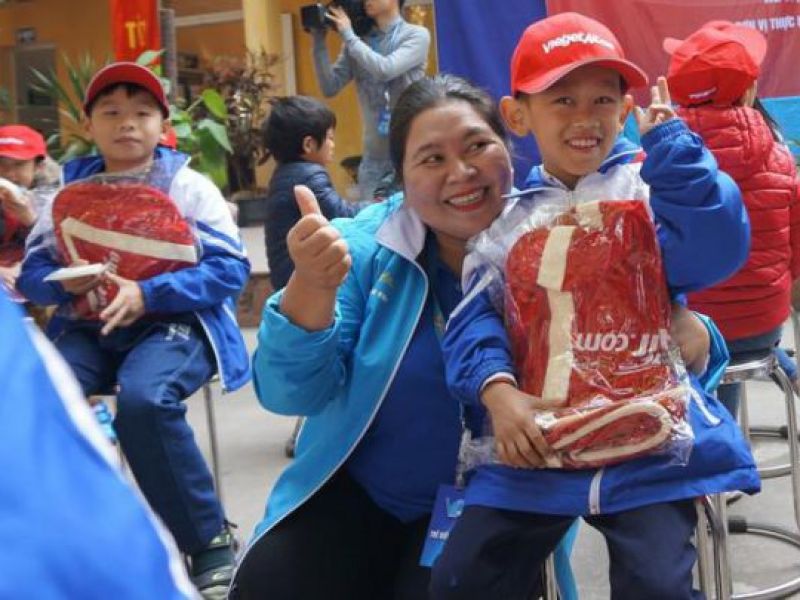 Mang tiếng cười đến trẻ khuyết tật trường Chuyên biệt Bình Minh