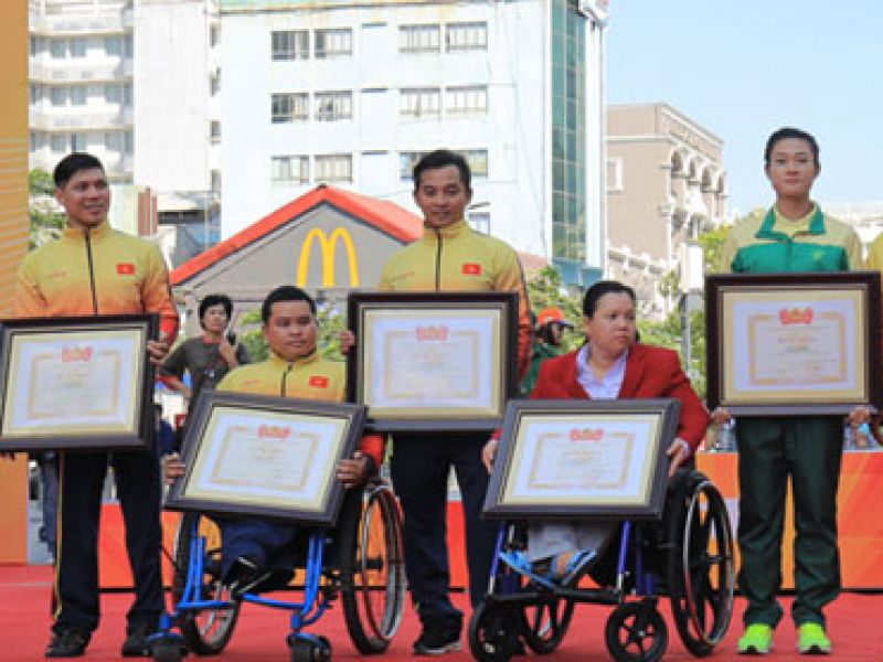 3 HLV thể thao người khuyết tật được tặng bằng khen tiêu biểu toàn quốc năm 2020
