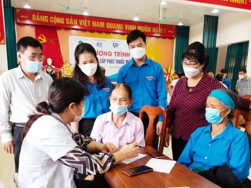 Tỉnh Hội Tuyên Quang: Tặng quà, khám bệnh, cấp thuốc miễn phí cho người khuyết tật nghèo