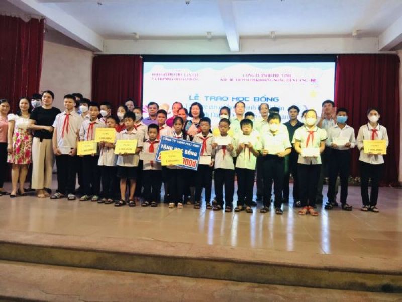 Thành Hội Hải Phòng: 25 suất học bổng trao tặng học sinh mồ côi, khuyết tật