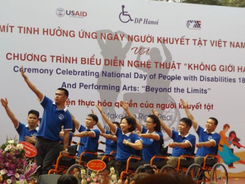 Ấn tượng chương trình biểu diễn nghệ thuật “Không giới hạn” của người khuyết tật Ấn tượng chương trình biểu diễn nghệ thuật “Không giới hạn” của người khuyết tật