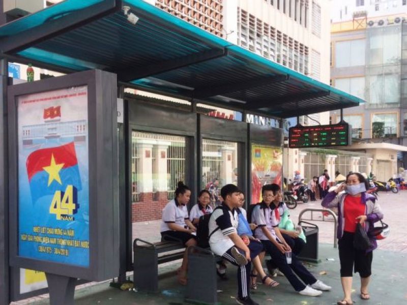 TP HCM cải tiến nhà chờ xe buýt tạo thuận lợi cho người khuyết tật