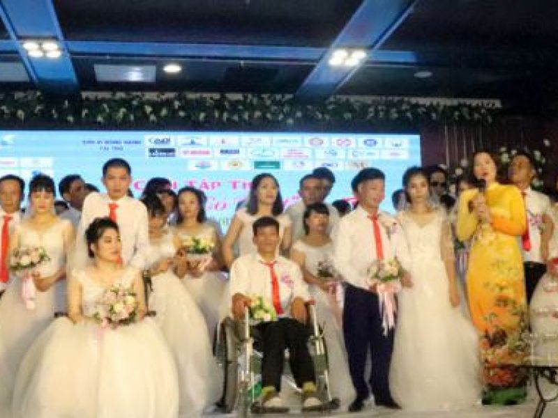 Đám cưới người khuyết tật: Chạm tới trái tim cộng đồng