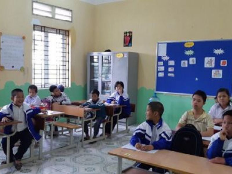 Trang trí lớp học cho trẻ khuyết tật tại trường chuyên biệt Bình Minh