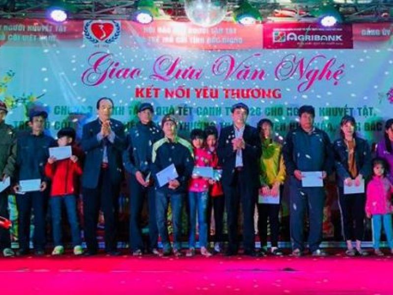 Trung ương Hội: Trao tặng quà tết cho NKT, TMC, người nghèo tỉnh Bắc Giang
