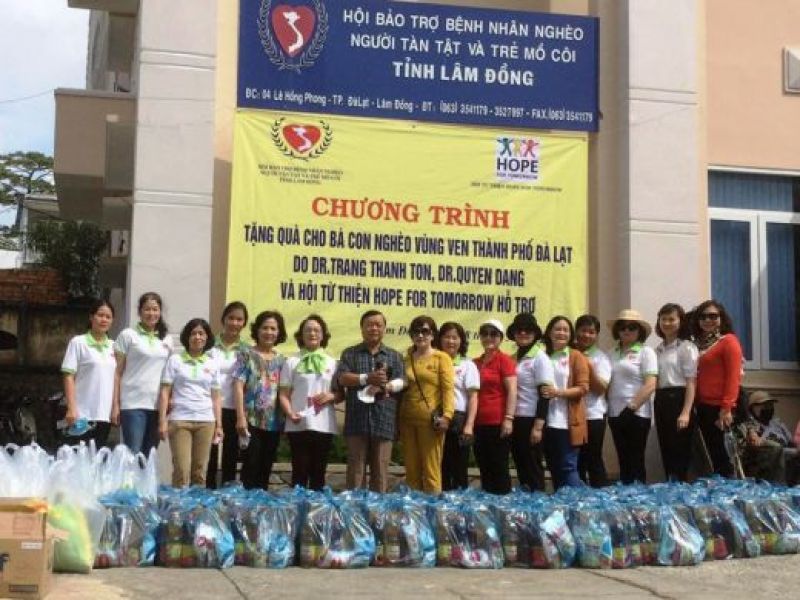 Tỉnh Hội Lâm Đồng: Trao quà cho bà con nghèo vùng ven thành phố Đà Lạt