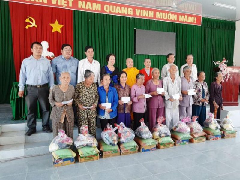 Các cấp Hội Bảo trợ NKT và TMC Việt Nam:  Tích cực chăm lo tết cho NKT, TMC