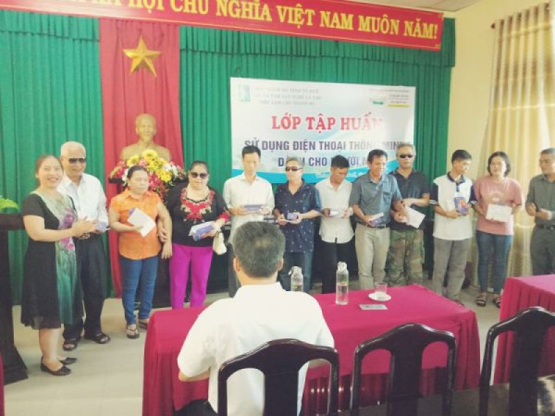 TTDN và Tạo việc làm cho người mù (Thừa Thiên - Huế): Tập huấn kỹ năng cho người mù