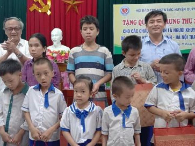 Huyện Hội Quỳnh Lưu, Nghệ An: 260 suất quà Trung thu dành tặng trẻ em