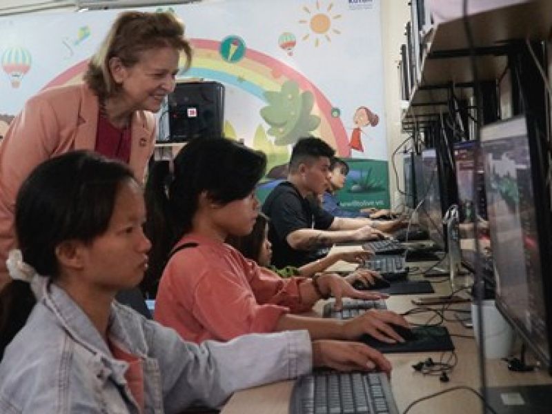 UNDP hỗ trợ người khuyết tật Việt Nam phát triển kỹ năng cho việc làm công nghệ số