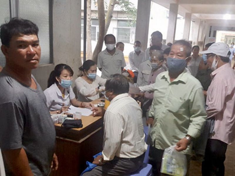 Bình Thuận: 350 người được khám và mổ mắt miễn phí