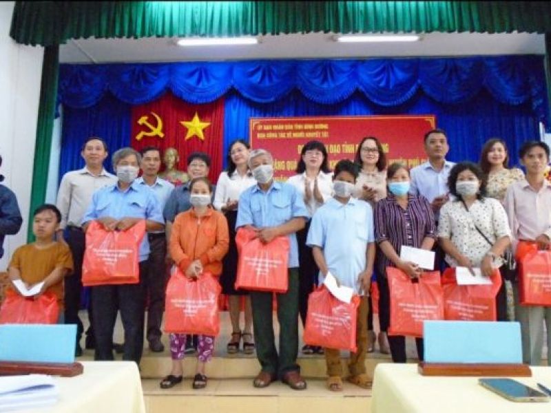 Tỉnh Hội Bình Dương: Tặng 300 suất quà cho người khuyết tật Nhân kỷ niệm ngày Người khuyết tật Việt Nam