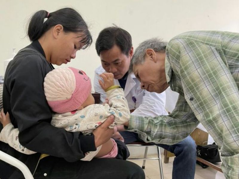 611 trẻ em Lai Châu được khám khuyết tật miễn phí