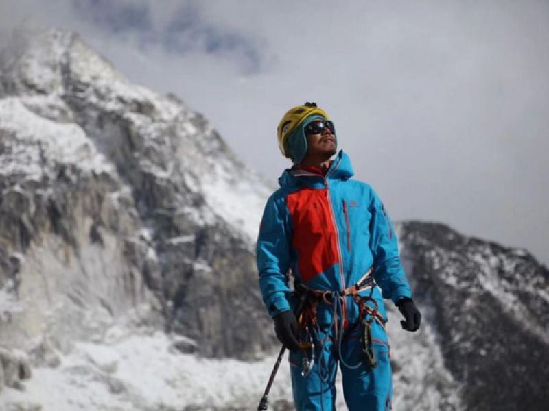 Người khiếm thị đầu tiên ở châu Á chinh phục thành công đỉnh Everest