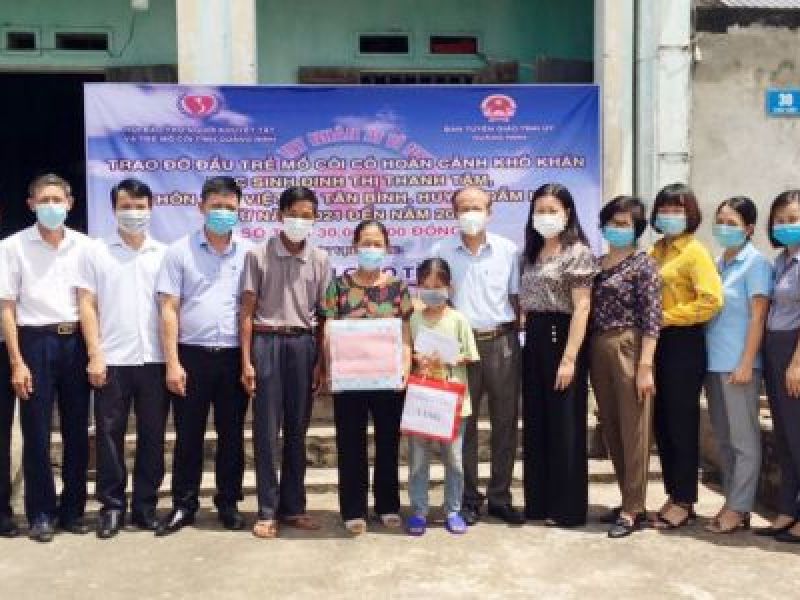 Tỉnh Hội Quảng Ninh: Nâng bước trẻ mồ côi đến trường