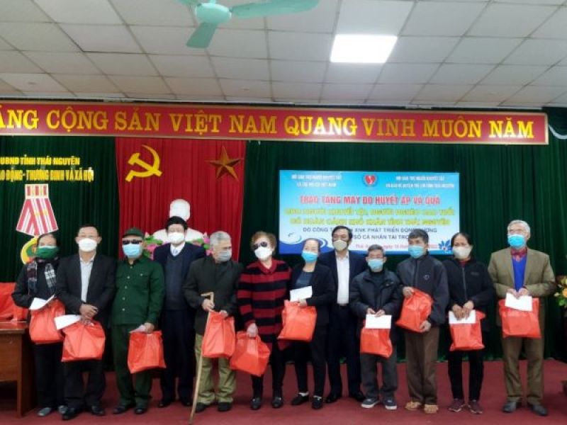 Trung ương Hội: 100 suất quà dành tặng người khuyết tật, người cao tuổi tỉnh Thái Nguyên