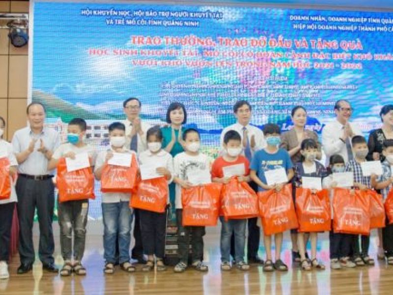 Tỉnh Hội Quảng Ninh: Nâng bước học sinh mồ côi, khuyết tật đến trường