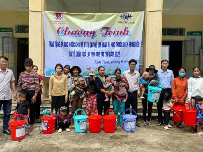 Tỉnh Hội Kon Tum: Tặng 800 bộ lọc nước cho đồng bào dân tộc thiểu số