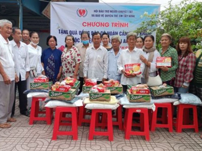 Tỉnh Hội Tây Ninh: 200 phần quà trao tặng người khuyết tật, đồng bào dân tộc