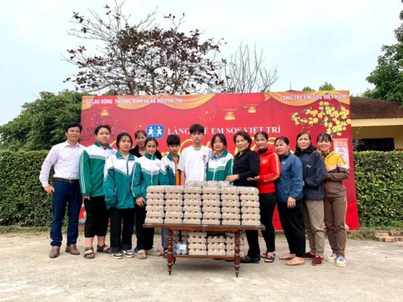 Tỉnh Hội Phú Thọ: Trao tặng 200 suất quà tết cho trẻ khuyết tật, mồ côi