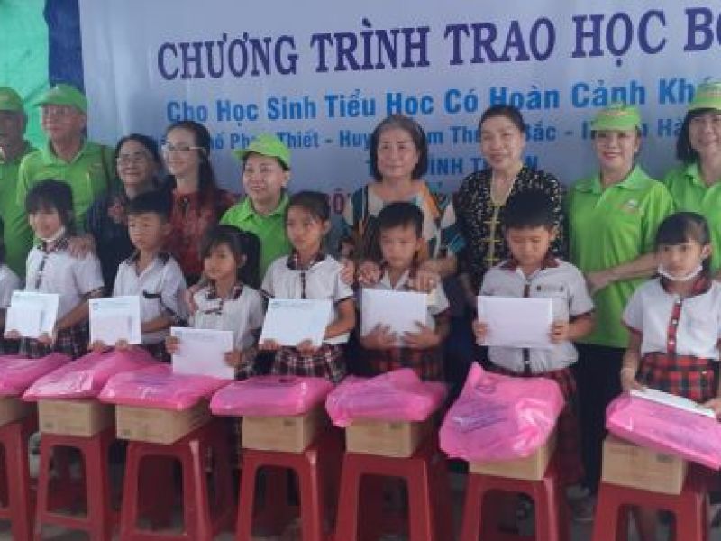 Tỉnh Hội Bình Thuận: Trao tặng học bổng và truyền thông về Luật trẻ em