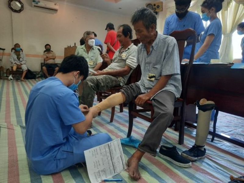 Tỉnh Hội Hậu Giang: Lắp chân tay giả, khám bệnh cấp thuốc miễn phí cho người dân mắc bệnh xương khớp