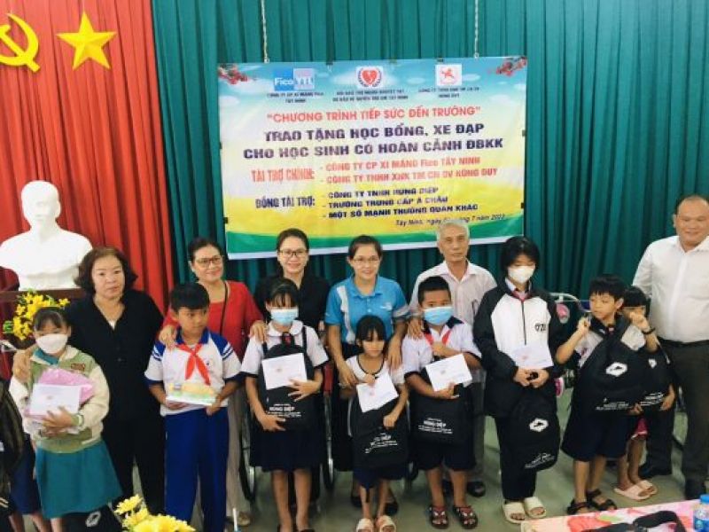 Tỉnh Hội Tây Ninh: Trao tặng học bổng, xe đạp cho học sinh có hoàn cảnh khó khăn