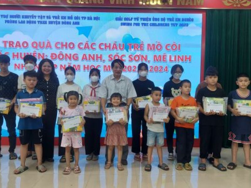 Thành Hội Hà Nội: 90 suất quà trao tặng học sinh mồ côi có hoàn cảnh khó khăn tại Đông Anh, Sóc Sơn, Mê Linh