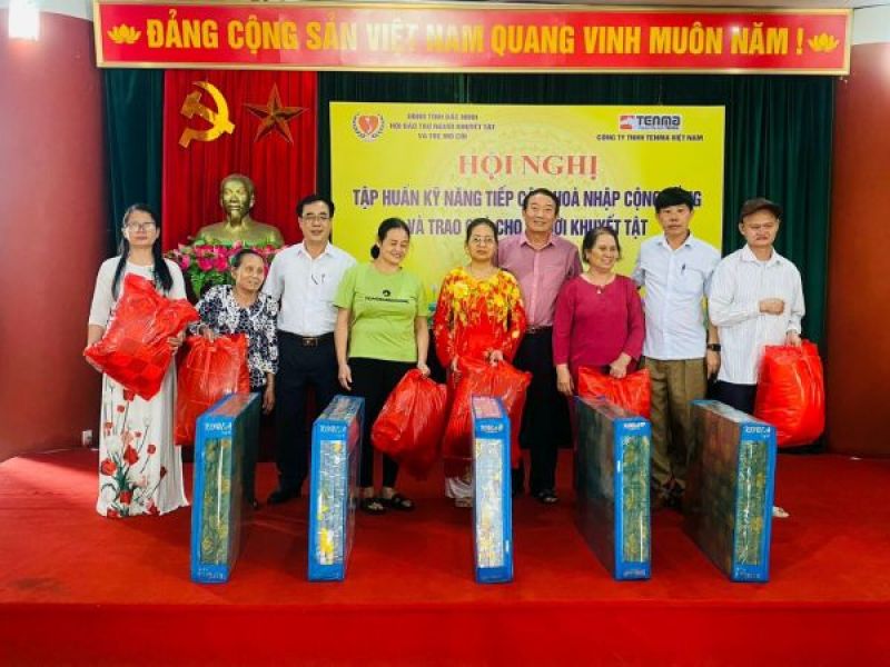 Tỉnh Hội Bắc Ninh: Trao 100 suất quà cho người khuyết tật tại lớp tập huấn Kỹ năng tiếp cận hoà nhập cộng đồng
