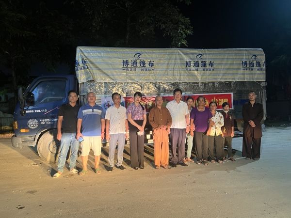 Thầy Tâm cứu trợ 1
