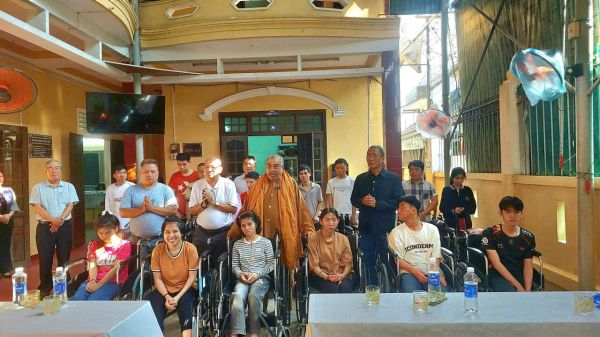 z7472051157218_c0f7c31a5a71323a807c81adea615e9c