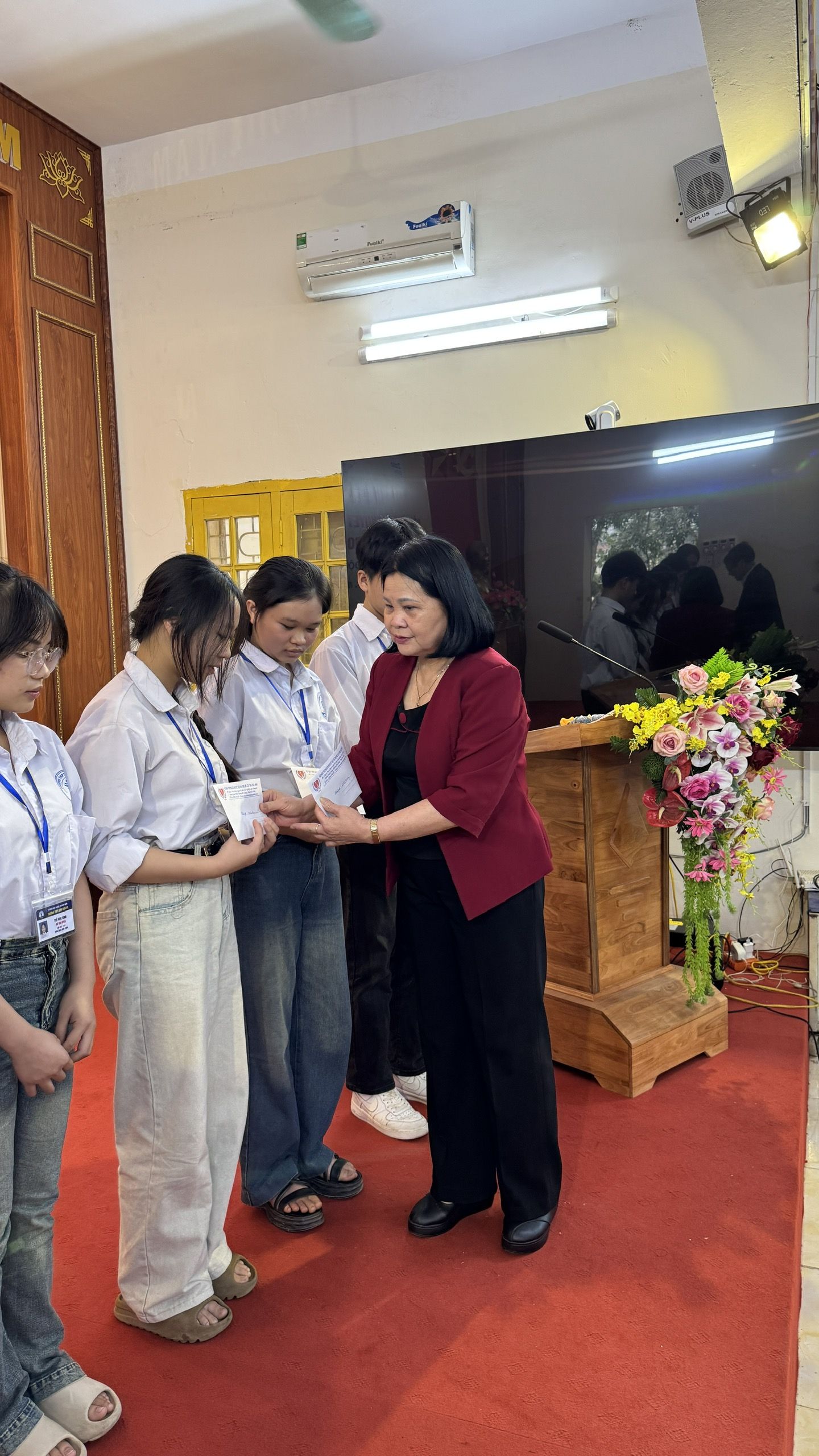 811663094c2139112d6c48d1d51fcc1a